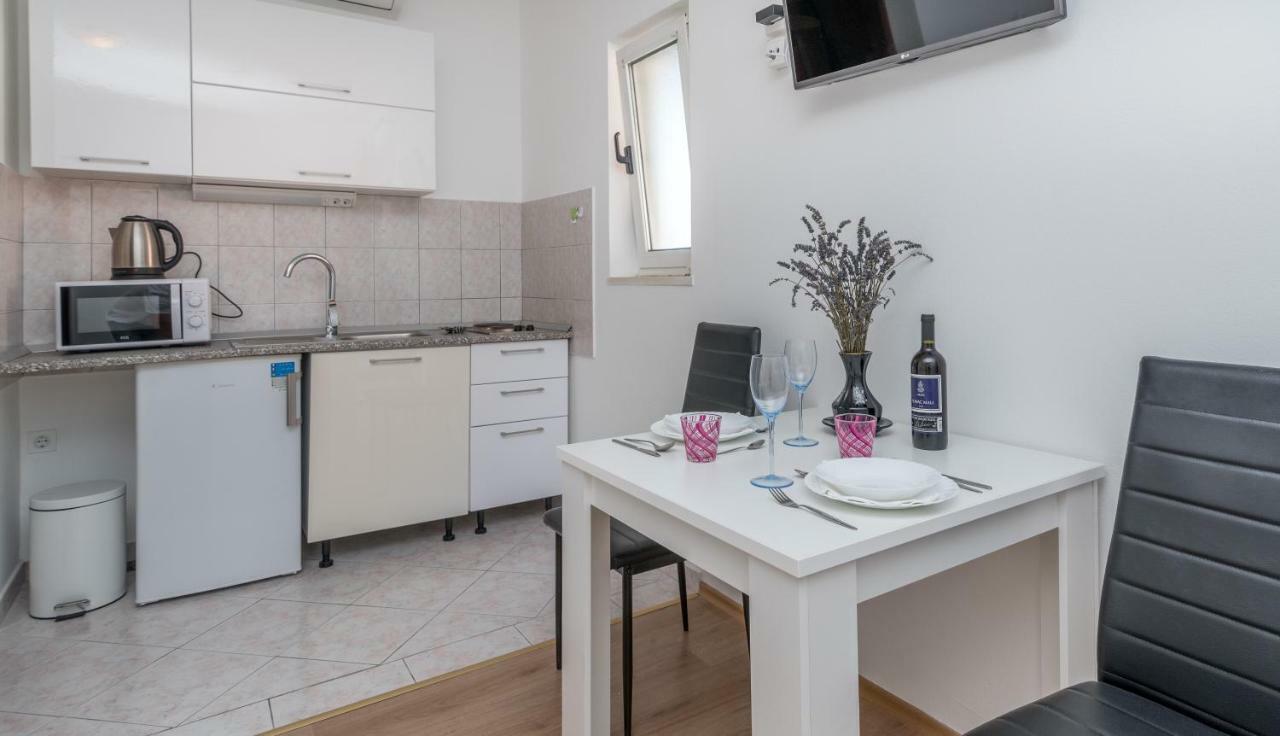 Studio Apartment Coce Trogir Exterior foto