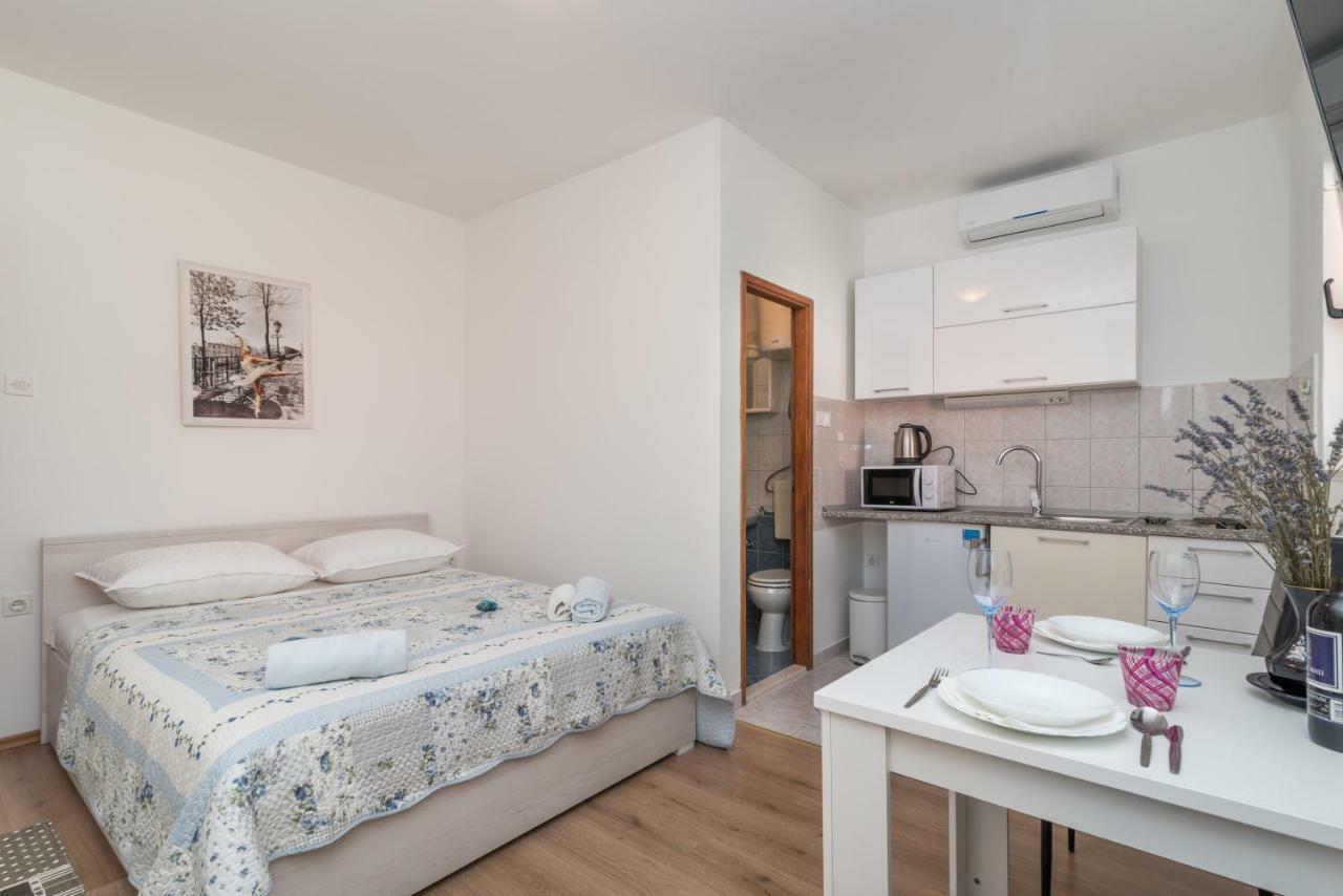 Studio Apartment Coce Trogir Exterior foto